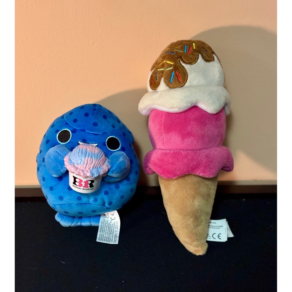 Zuru Snackles Baskin Robbins Blue Fish & Kellytoy Ice Cream Cone Plush Set 2pc